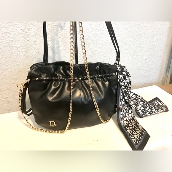 Christian Dior Leather Crossbody Bag/ Gold Chain - Picture 4 of 16